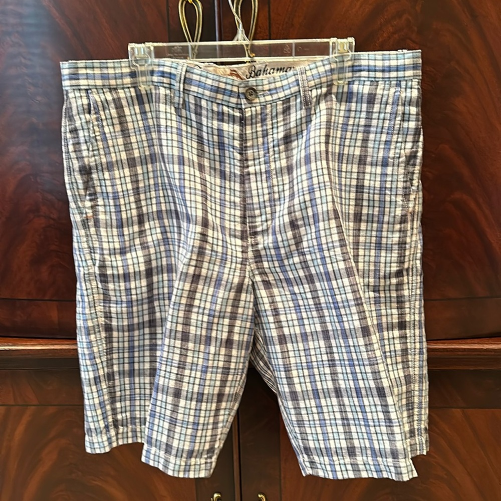 Men’s Tommy Bahama shorts size 38
